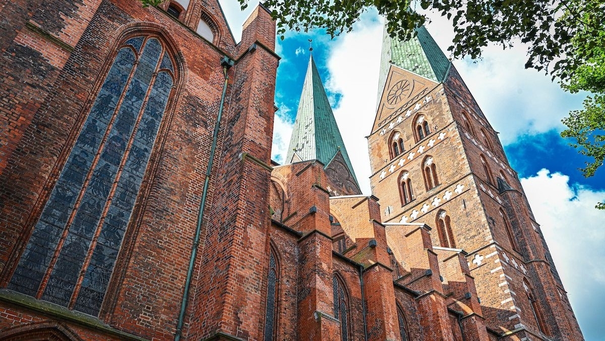 Letzter Blick hinter die Kulissen: Was verbirgt unsere Kirche? Theologische und archäologische Einblicke